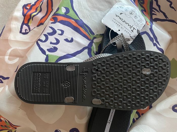 IPANEMA Gun Black Bossa Soft Flip Flops