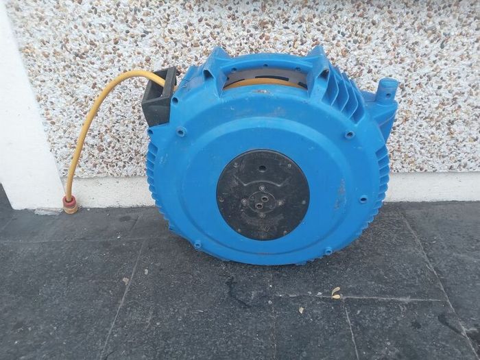 Reelcare retractable hose