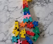 Giraffe wooden piece puzzle