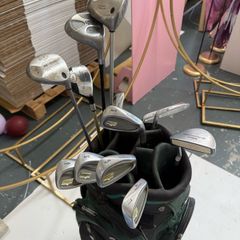 set golf clubs
