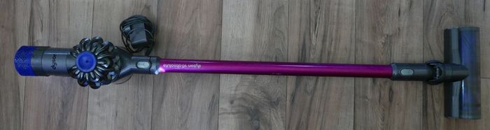 Dyson V6 Absolute NEW BATTERY works well