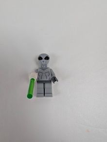100% lego Alien