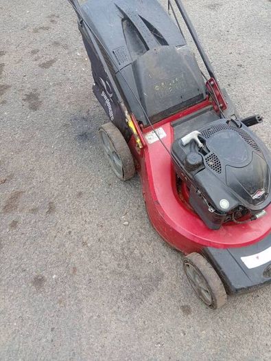 world self-drive lawnmower