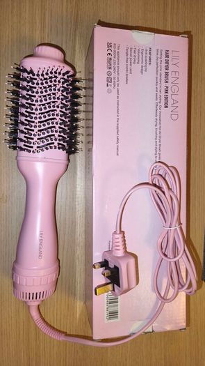 Hair dryer brush Lily England