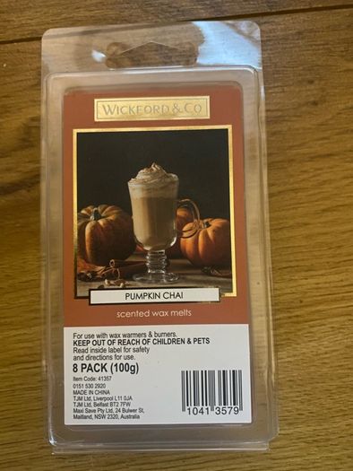 Pumpkin Wax Burner and Pumkin Chai Wax Melts