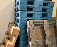 Heavy-Duty Blue Plastic Pallets