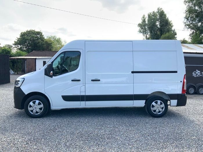 Renault Master Mwb 2.3 Dci ( 1 year warranty ) .