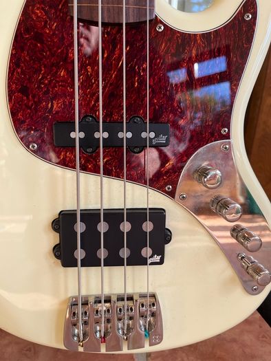Sandberg California II TM4 Lined Fretless
