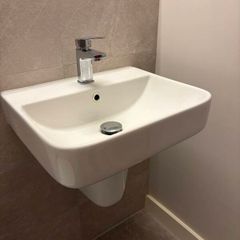 (used) SONAS HORIZON Square 50cm 1TH Wash Basin & Semi Pedestal
