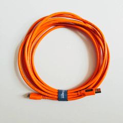 Canon 5D Mark 4 tethering cable by Tether Pro