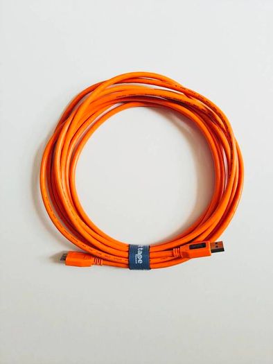 Canon 5D Mark 4 tethering cable by Tether Pro