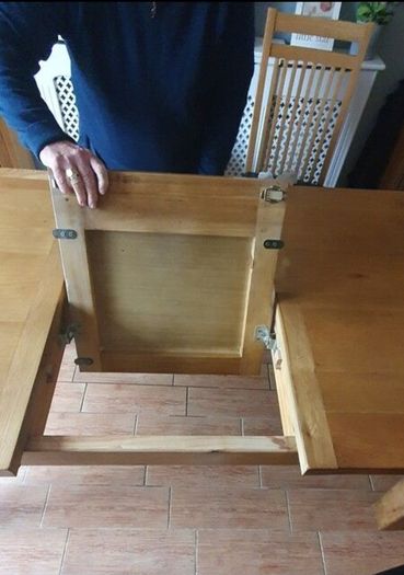 Kitchen Table and Six chairs