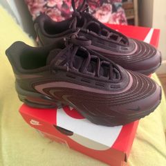 Nike Air Max Burgundy Crush training shoes- as new!
