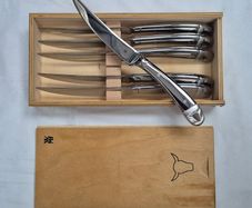 Steak knife set