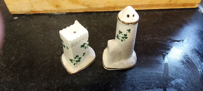 salt and pepper carrigaline pottery,cork Ireland shamrock set gold rim ,nice condition,buyer collects or pays postage thank you, sold as is