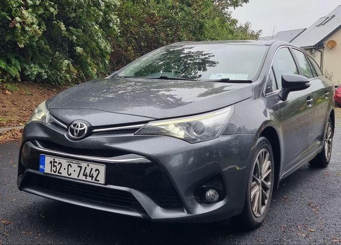 Toyota Avensis Business Edition D-4D Estate 2015