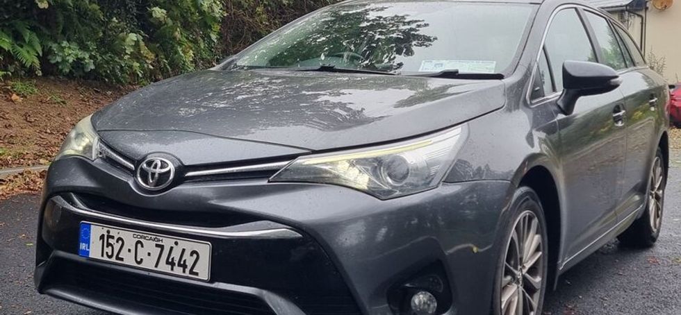 Toyota Avensis Business Edition D-4D Estate 2015