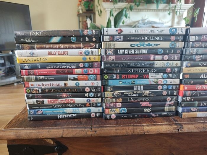 150 Dvds