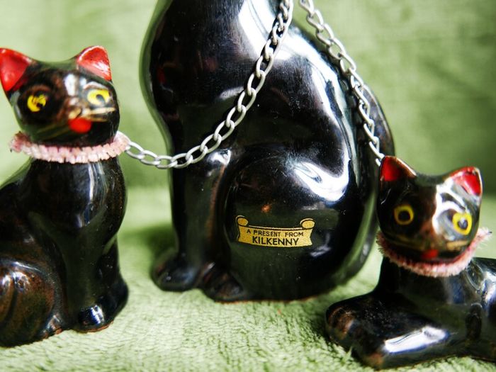 Vintage 1960s Irish Kilkenny Black Mother and Kittens made in Japan