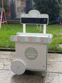 Kids ice cream stand