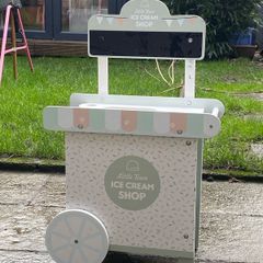 Kids ice cream stand