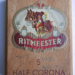 Vintage Half Corona Ritmeester vintage wooden cigar box