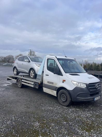 Recovery towing service