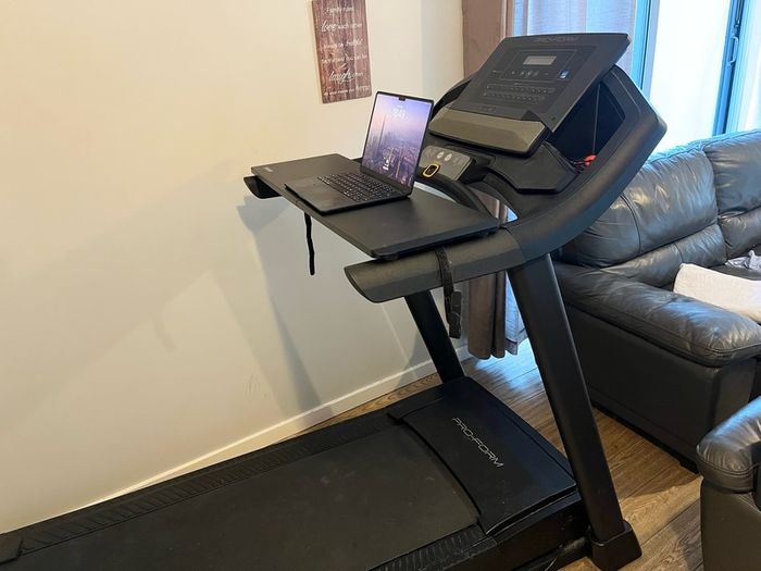 ProForm Trainer 8.5 treadmill + treadmill laptop tray