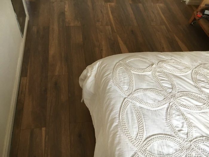 Laying floor Panels