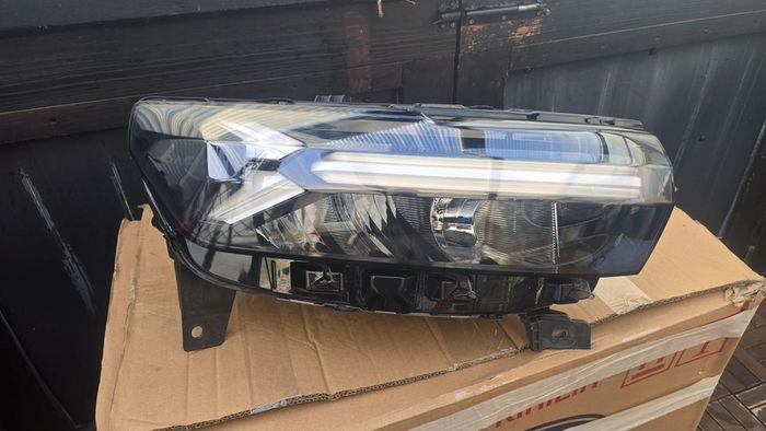 dacia duster 2025 right headlight