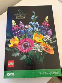 Lego wildflower bouquet 10313