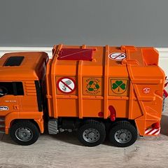 Bruder Bin Lorry