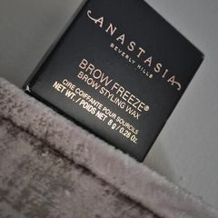 Anastasia Brow Freeze
