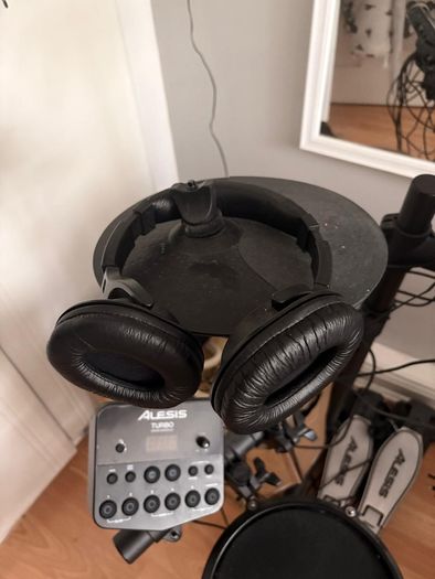 Alesis Turbo Mesh Electronic Drum Kit