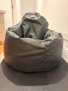 "Happy Pig" Bean Bag lounging chair