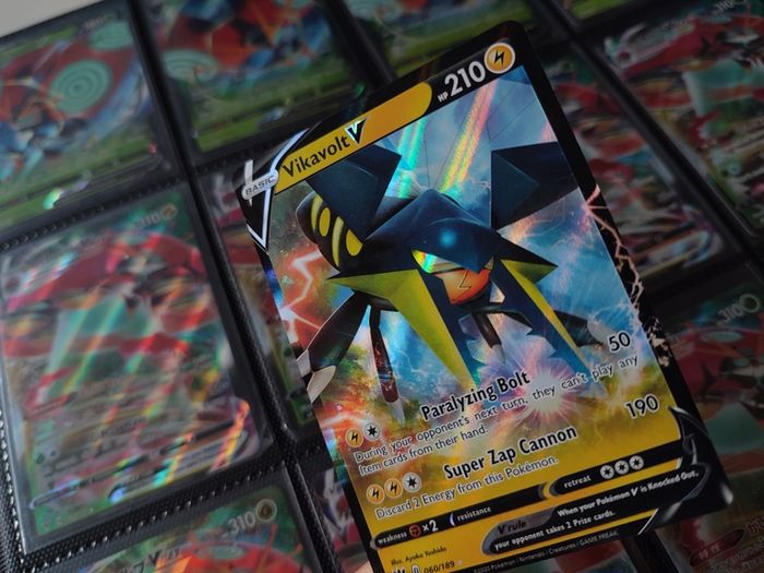 Vikavolt V ! Ultra Rare ! from Darkness Ablaze Set ! 2020 ! Pokemon Card !