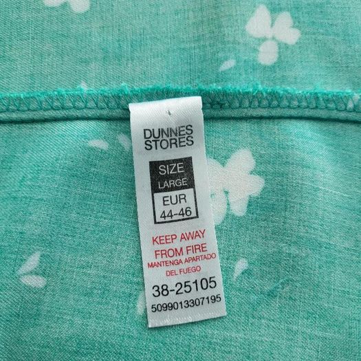 Dunnes green & white skirt, Size 16-18