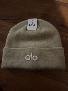 Alo hat / cream / new