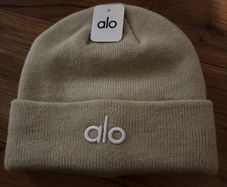 Alo hat / cream / new