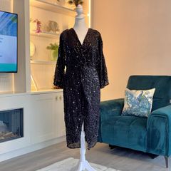 Stunning Boohoo Black Sequin Midi Dress Size: UK 10 / EU 38