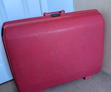 Hardshell Samsonite suitcase
