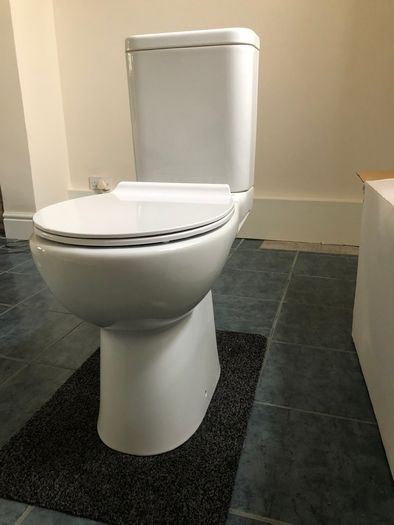 Brand new Cersanit WC & slim line soft close seat