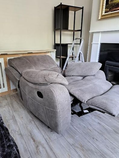 Recliner armchair