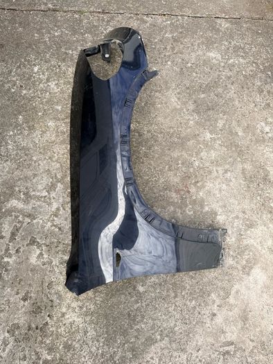 BMW e70 X5 Drivers side wing