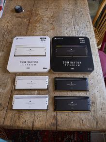 crosair dominator 2box of 32gb