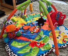 Baby activity mat