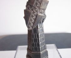 DeAgostini Harry Potter Wizard Chess Knight on Tower Black and Gold Rook Piece