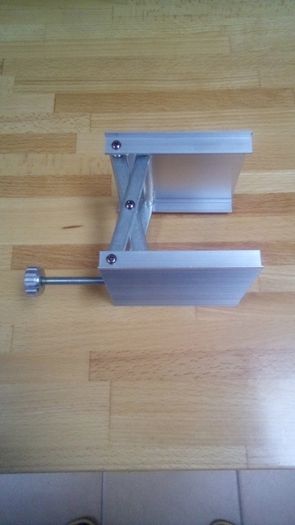Laser Level Adjustable Lift Platform 25-90mm Alu