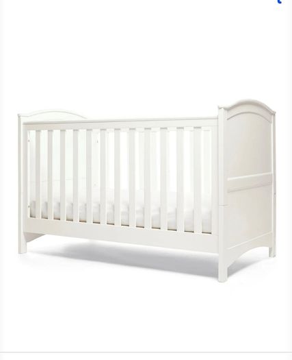 New unopened Mama and Papa Flyn Cot