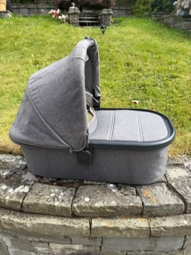 UPPAbaby Vista V2  Grayson (Charcoal Grey)  300